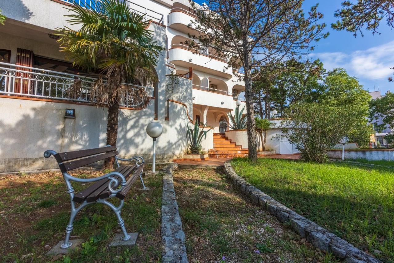 Guest House Agava Crikvenica Exterior photo